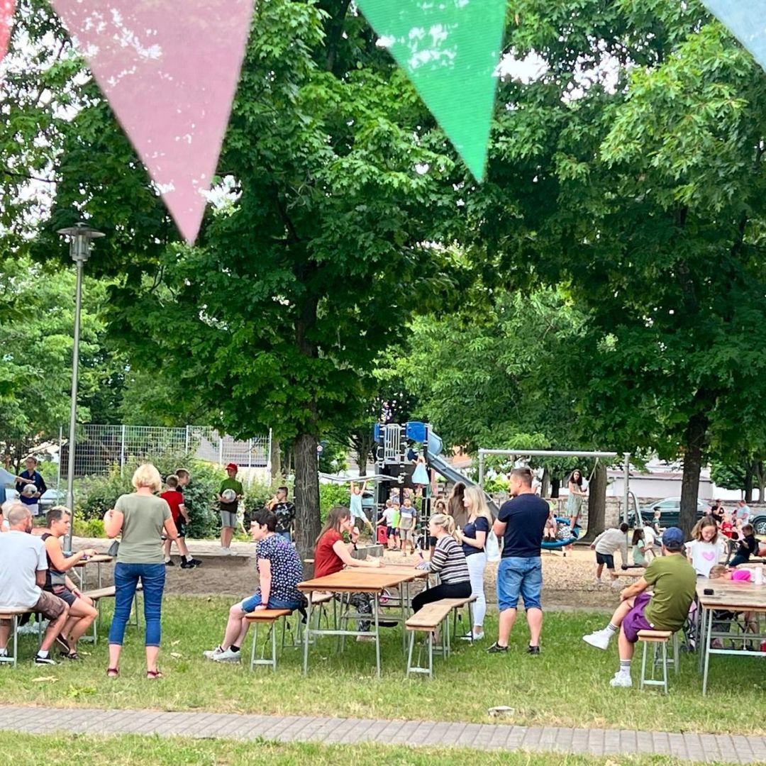 Erfolgreiches Grillfest des Fördervereins der Grundschule Hütschenhausen auf dem Dorfanger in Spesbach
