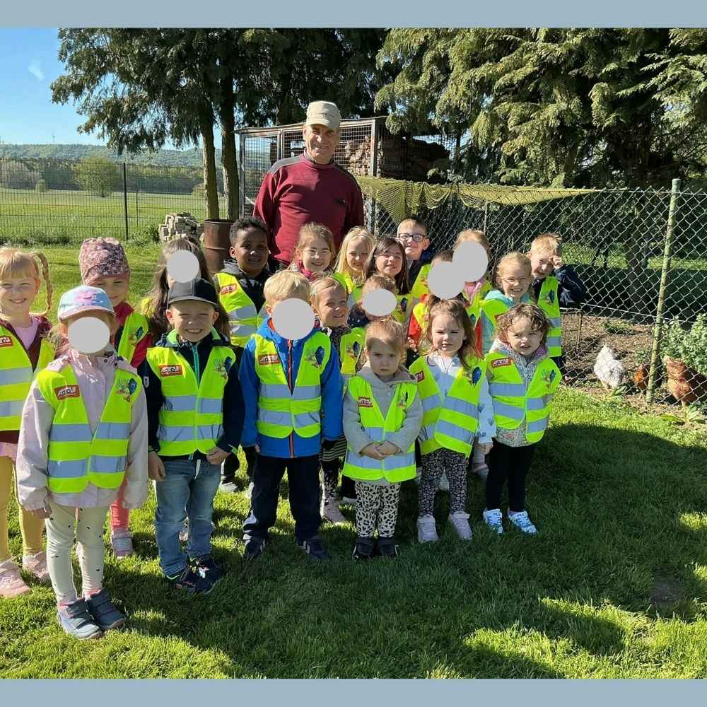 Spontanbesuch bei „Opa Viktor“ und seinen Hühnern