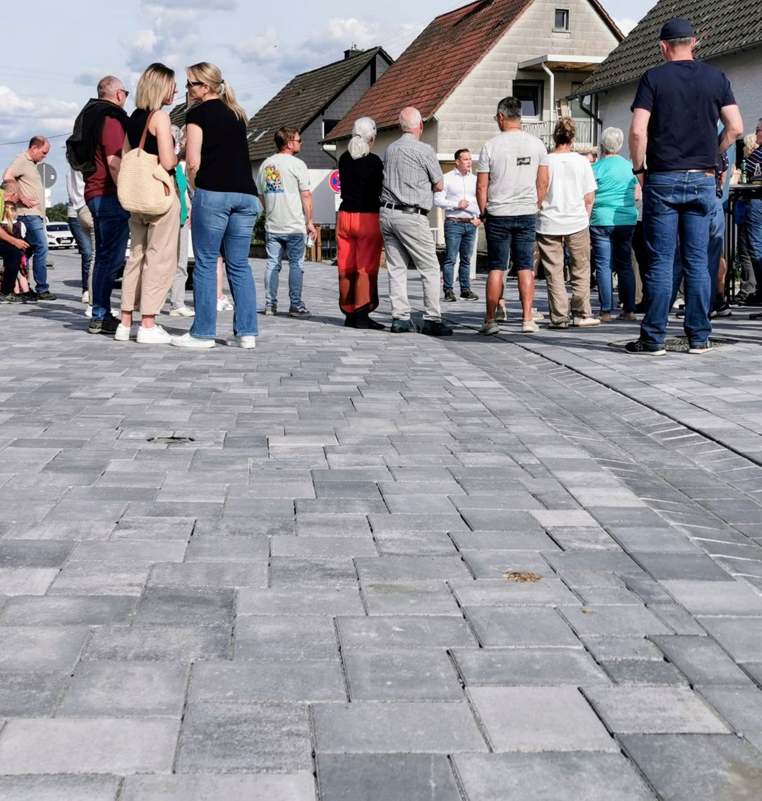 Zwei Straßen, ein gemeinsames Ziel