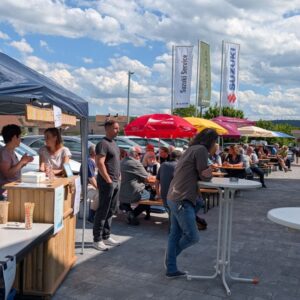 Zahlreiche Besucher bei der großen Eröffnung am Samstag (Foto: Ortsgemeinde, WA)