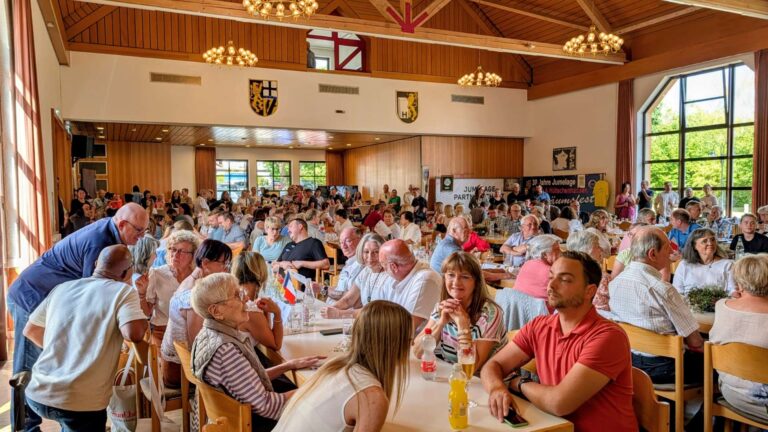 20260911_30JahreJumelage_SaalFamilienfest